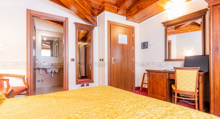 Hotel Belvedere, Sestriere ski chalet, image 3